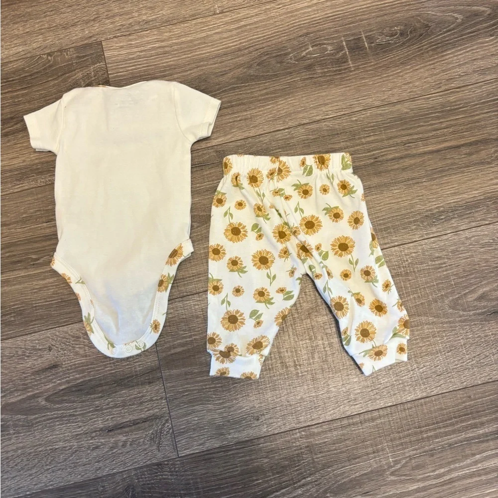 Baby Gear Girl Falling For Mommy Sunflowers Size 0-3 Months Outfit 2 Pc